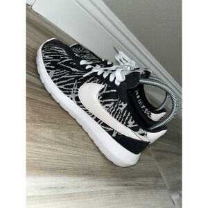 Nike Women's Roshe LD 1000 KJCRD Black White Size 7.5 819845 001 Training Shoes